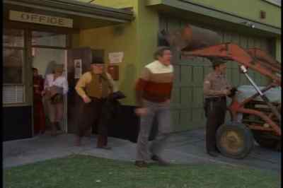 - Don't come back without 'em.
- Don't come back! - Eat My Dust