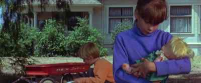 Don't cry, baby.
Stuart's fixing you a nice dinner. - The Brotherhood of Satan