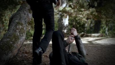 Don't do it, Jeremy. - The Vampire Diaries