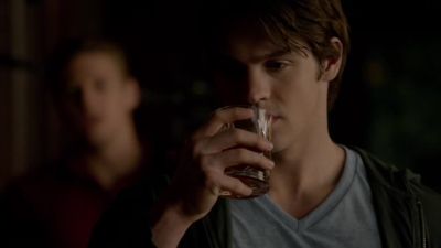 Don't do that. - The Vampire Diaries