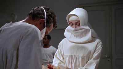 Don't you faint on me. - The Nun's Story