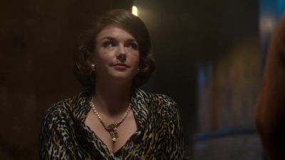 Don't forget your
self-respect on the way out. - Call the Midwife