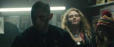 - Don't fuckin' touch me.
- Hey, Des. - Skin