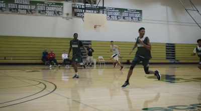 Don't get me wrong, at 2:30, man,
Malik is runnin', blockin' shots - Last Chance U: Basketball