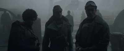 Don't go anywhere without me.
All right, let's go. - Solo: A Star Wars Story
