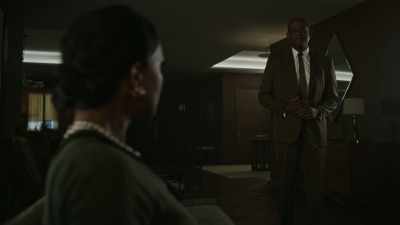♪ Don't go to strangers♪ - Godfather of Harlem