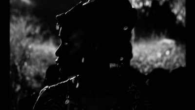 - Don't go... Your mother...
- Jasper killed your mother... - Mami Wata
