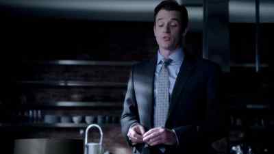 Don't you guys ever knock? - Limitless