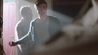 -Don't you have a show to get ready for?
-I do, but this couldn't wait. - Riverdale
