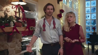 -Don't you have anything else to say?
-Right? Pillow? - Christmas in Pine Valley