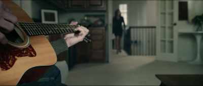 ♪ Don't have to question my love ♪ - Max Winslow and The House of Secrets