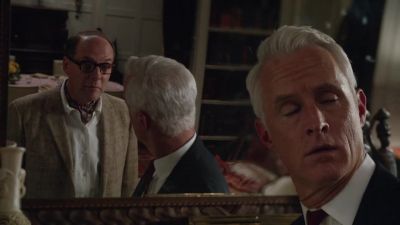 Don't Iook in the mirror. - Mad Men