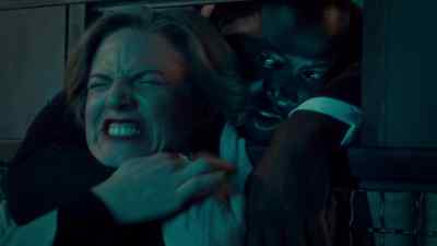 Don't kill her, Dolls! - Wynonna Earp