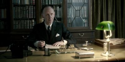 - Don't you knock?
- Sir. - The Crown