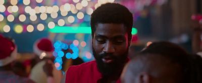 - Don't you know who you are?
- [phone ringing] - Christmas in Lagos