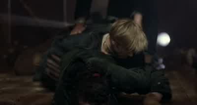 Don't let go! - Ghost Ship