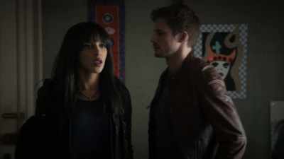 Don't let me interrupt.
You guys need anything? - Damien