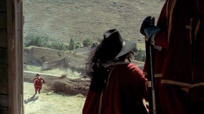 Don't let them get away Fire - The Four Musketeers: Milady's Revenge