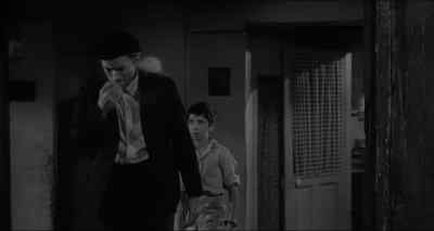 -Don't let him wake up Carlos.
-I won't. - Behold a Pale Horse