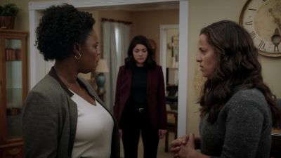 Don't look at me. - Manifest
