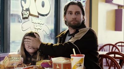 Don't look at his wee wee - Clerks II