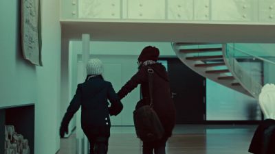Don't look. Come on, run. - Orphan Black