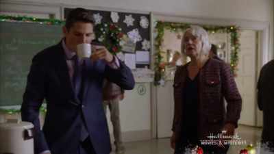 Don't look now, dear, - A Veteran's Christmas