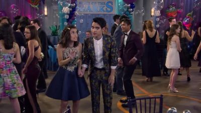 Don't look now, but Ryan Cooper
is totally checking you out. - Fuller House