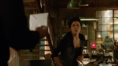 Don't look through my things. - Scorpion