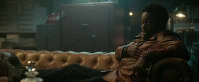 -Don't lose that key.
-No, man. I'm gonna
keep that safe right here, - Lucky Day