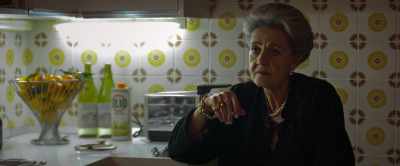 - Don't make fun of me.
- Oh Madonna! Just a second. - The Hand of God