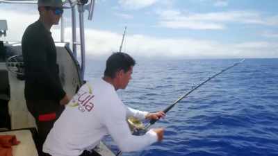Don't make the rod go back
and forth like that, - Deadliest Catch: Bloodline