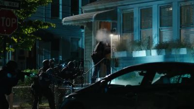 Don't move!
Don't move! - Law & Order: Organized Crime