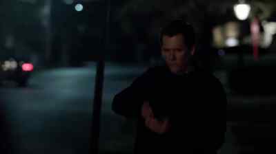 Don't move, or I'll shoot
you right in the leg. - The Following