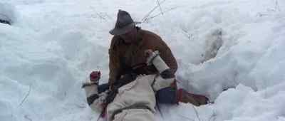 Don't move, old man,
or I'll cut your throat! - Winterhawk