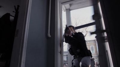 - Don't move!
- Stand down. - Chicago P.D.