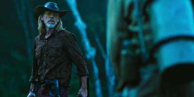 Don't move! We're right
in its wheelhouse. Look at that. - Tremors: Shrieker Island