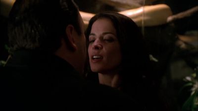 - Don't move.
- What? - The Sopranos