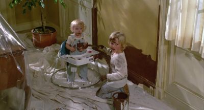 Don't paint your sister - Mr  Mom