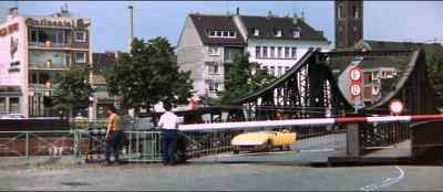Don't push that! Don't do that!
Don't start the bridge! - Inspector Clouseau