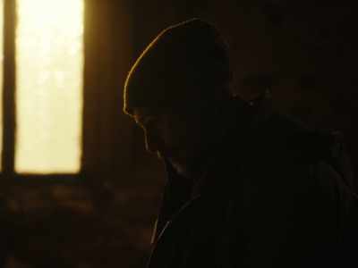 Don't you realize
he could do that someone else? - Un amor