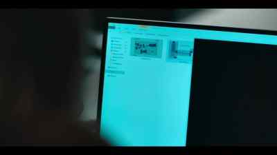 Don't run away from me. - Hanna