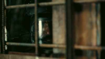 Don't you see?
They have no choice but to turn back. - Tenet