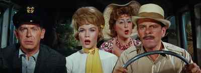 - Don't stop! Keep moving!
- Mother! - It's a Mad Mad Mad Mad World