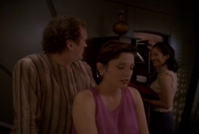 Don't stop on my account. - Star Trek: Deep Space Nine