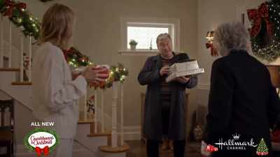 Don't tell me this is about - Heart of the Holidays