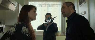 Don't tell me, please.
- Leave him alone. - Strangeways Here We Come