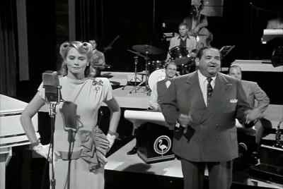 Don't tell me. The cornet player. - Moonlighting