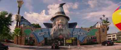 Jancey Don t you think we re going too farMoonee No Just come on Don t be a Don t be a loser - The Florida Project