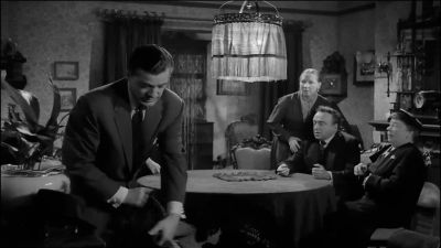 Don't turn the light on - Curse of the Demon